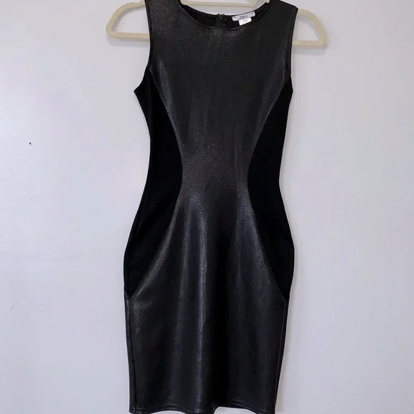 🔥BAR lll faux leather embossed snake print detail dress - Picture 4 of 9